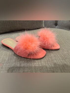 Never Worn- Ann Taylor Coral Pink Feather Slide Sandals
